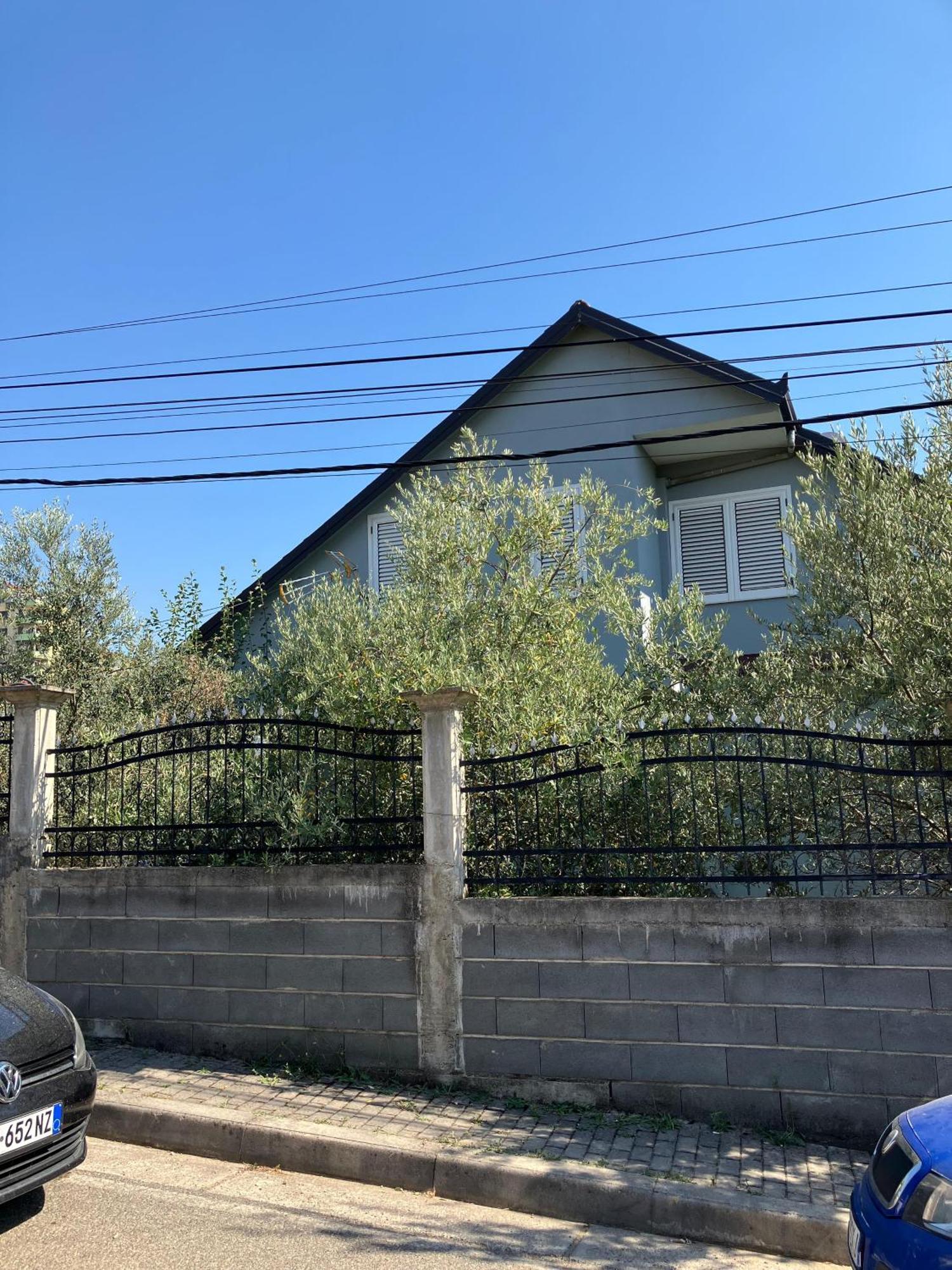 Nr1 Villa Tirana